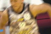真好！20年矣进宏邀请赵睿为其扣篮大赛抛球 今年约定成现实